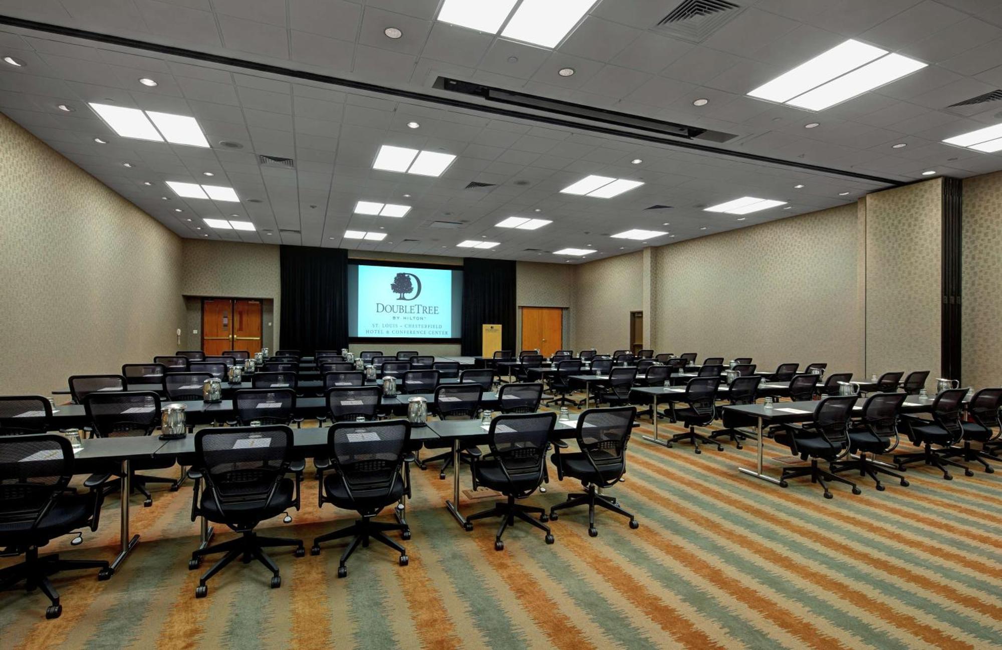 Doubletree By Hilton Hotel St. Louis - Chesterfield Exterior photo
