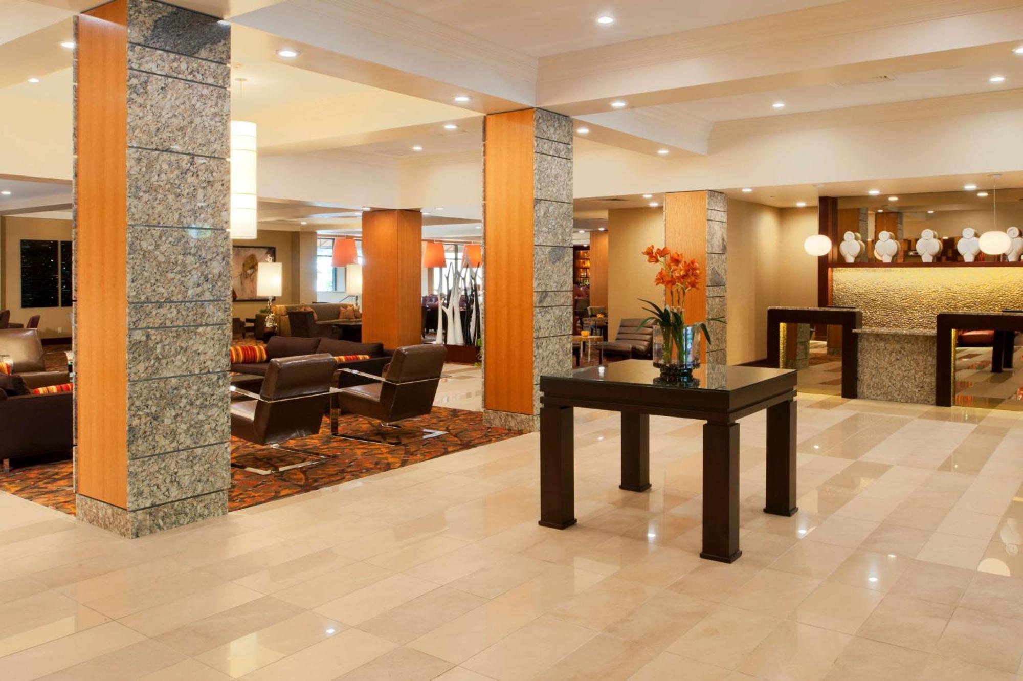 Doubletree By Hilton Hotel St. Louis - Chesterfield Exterior photo