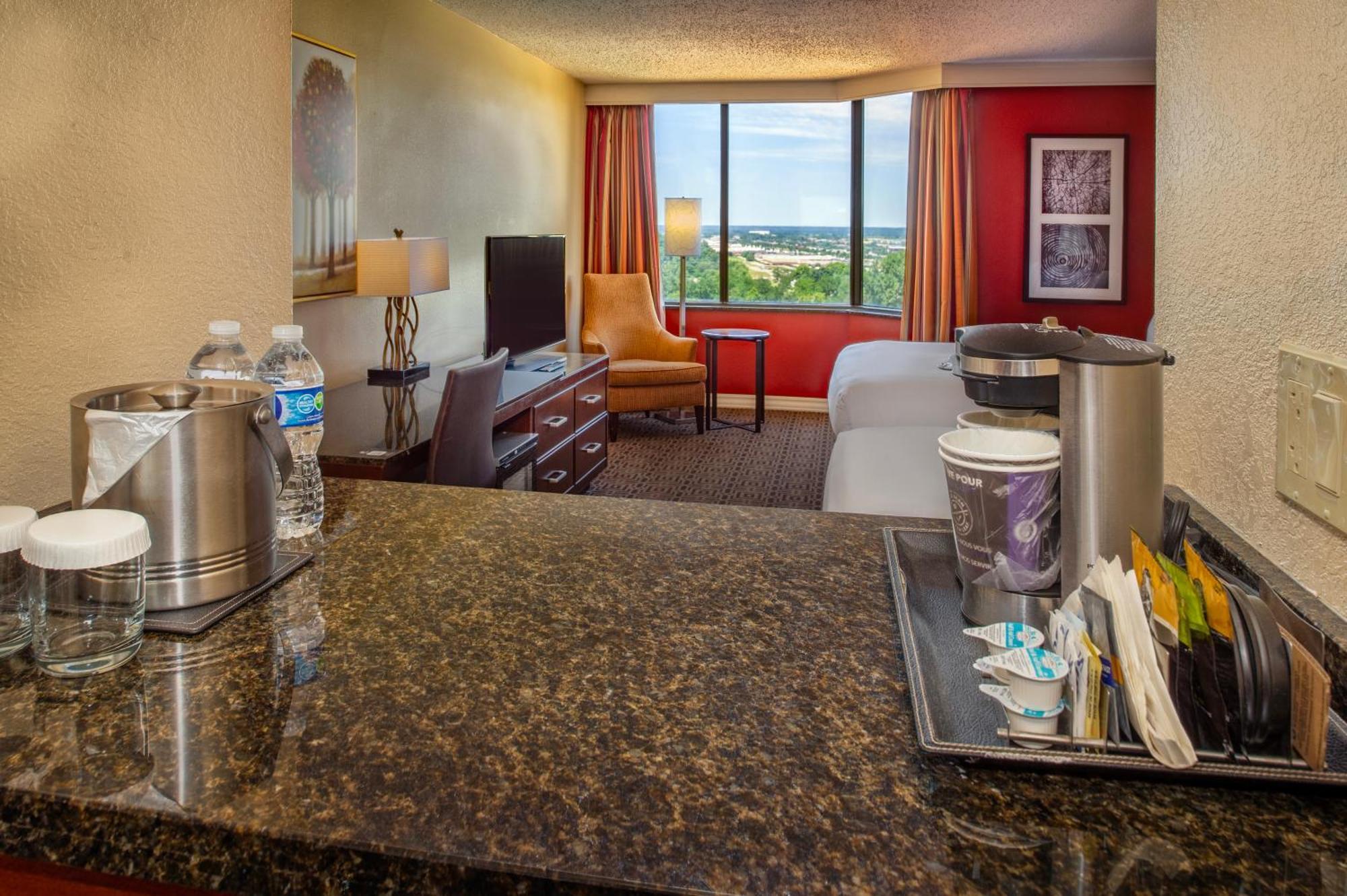 Doubletree By Hilton Hotel St. Louis - Chesterfield Exterior photo
