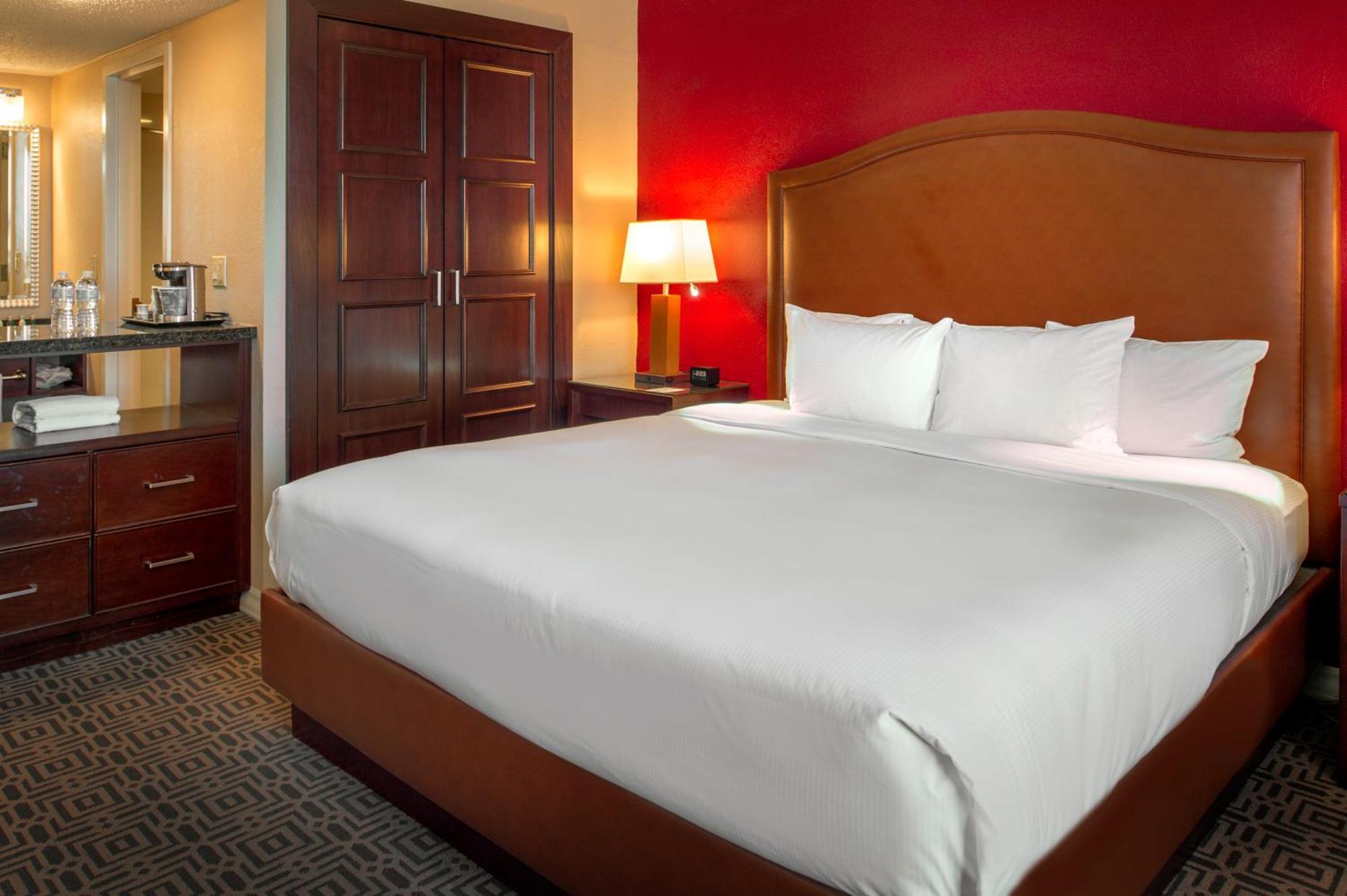 Doubletree By Hilton Hotel St. Louis - Chesterfield Exterior photo