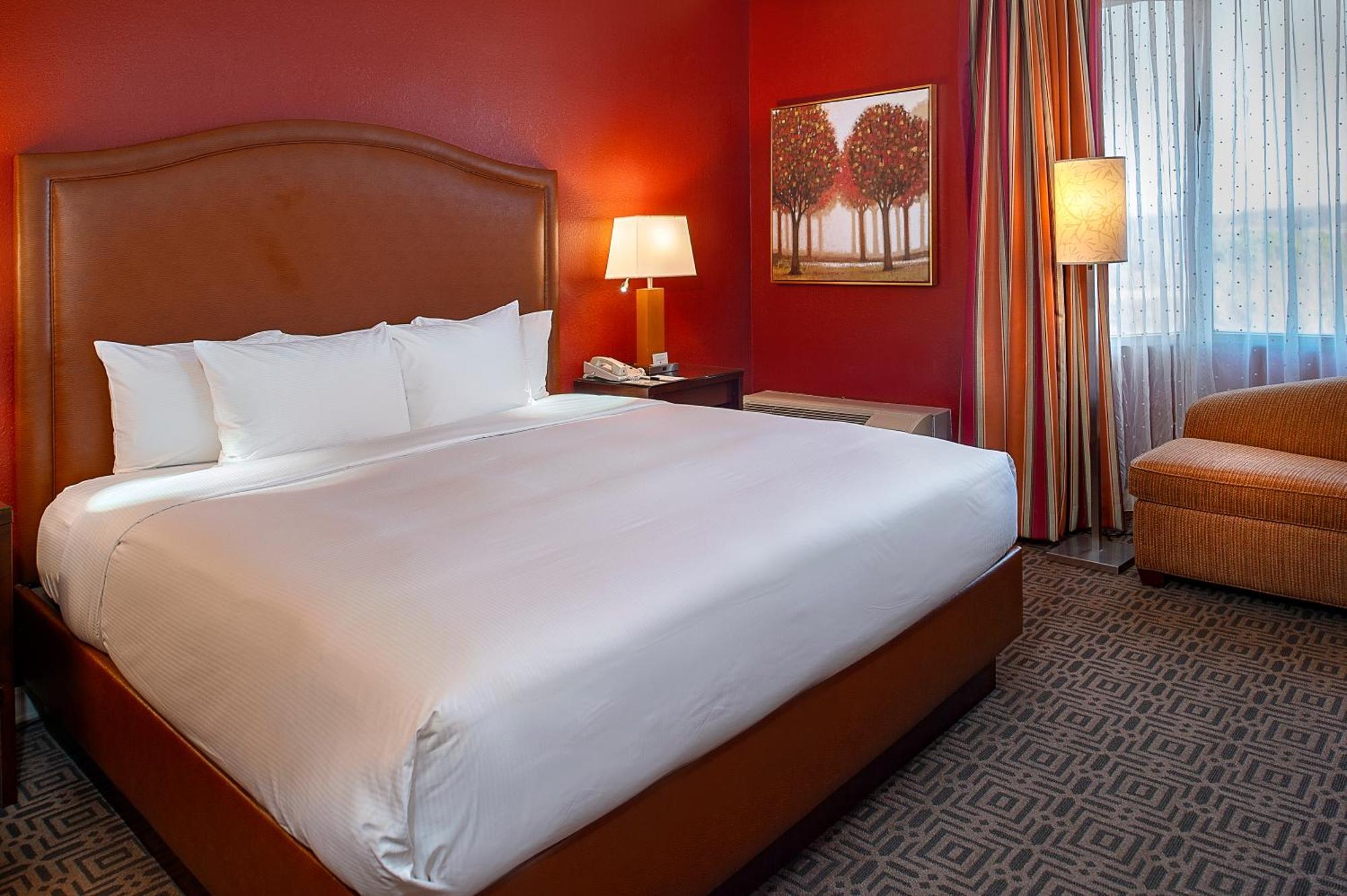 Doubletree By Hilton Hotel St. Louis - Chesterfield Exterior photo