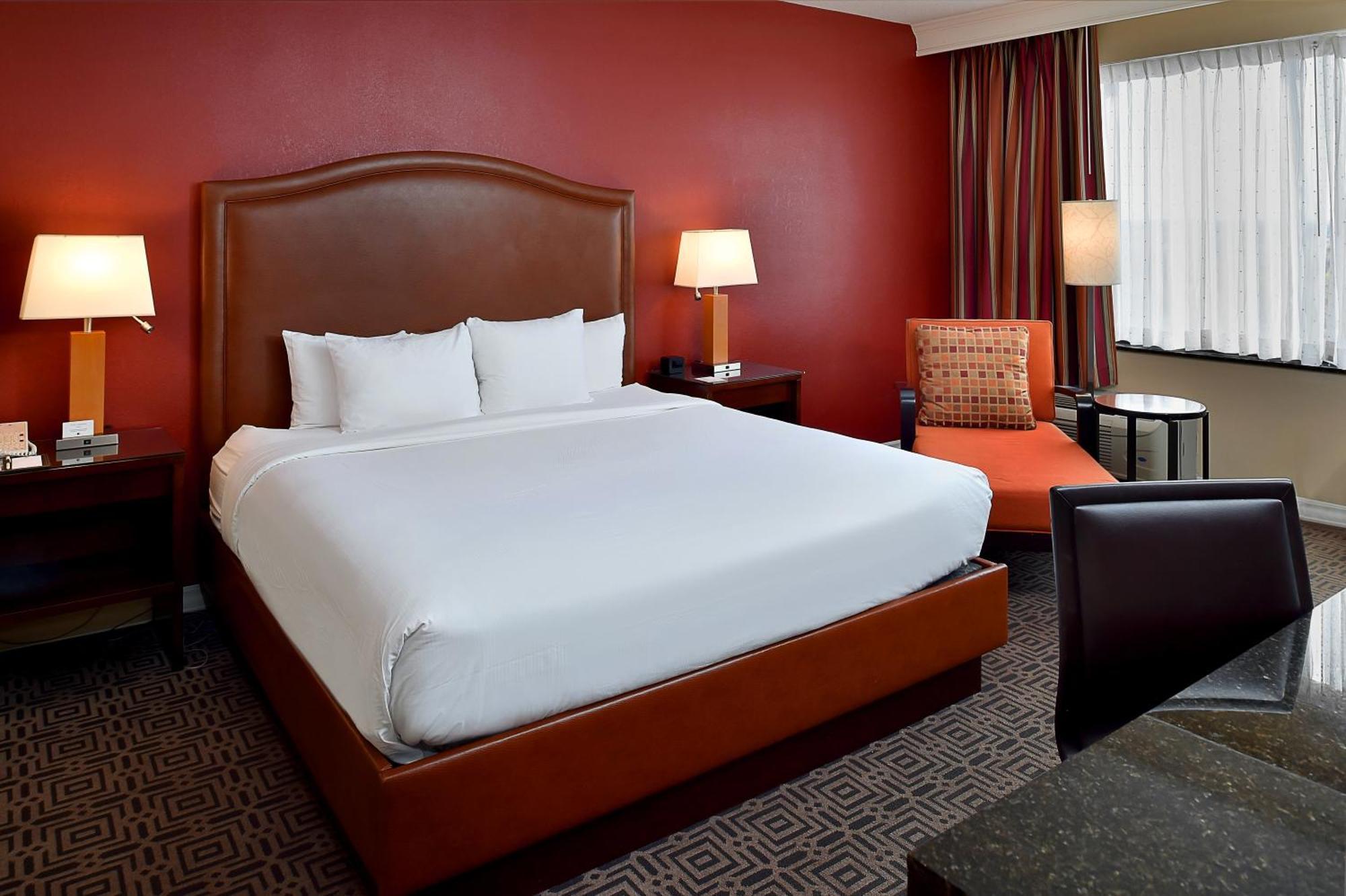 Doubletree By Hilton Hotel St. Louis - Chesterfield Exterior photo